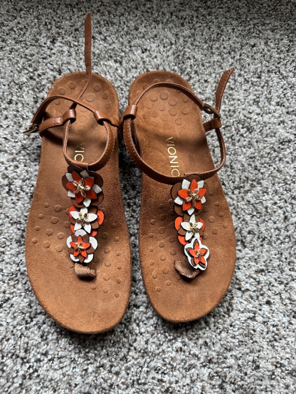 Vionic Sandals (size 8)